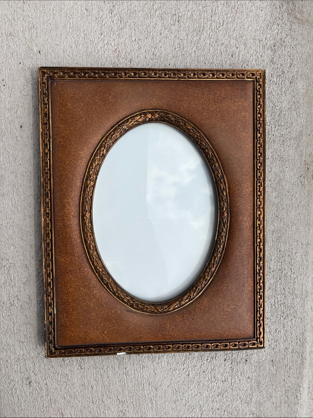 VTG Ganz Faux Leather Picture Frame, Gold Trim Oval Insert 3.5x5